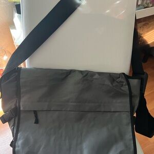 GAP Gray Messenger Bag NWOT